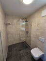 Bad mit Dusche - 