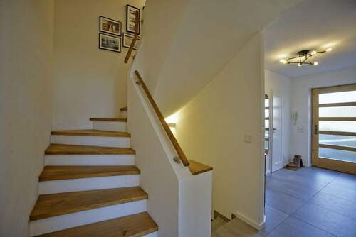 Eingangsbereich - 4 Zimmer Doppelhaushälfte zum Kaufen in Ingolstadt