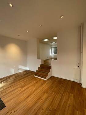 Verkaufsraum - Modernisiertes Ladenlokal an belebter Einkaufsstraße in Düsseldorf-Flingern - Sofort bezugsfertig