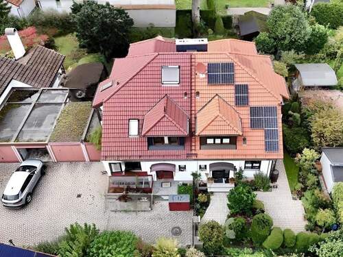 Vogelperspektive - 4 Zimmer Doppelhaushälfte in Gröbenzell