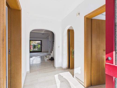 Eingangsbereich - Doppelhaushälfte mit 135,00 m&sup2; in Gröbenzell zum Kaufen