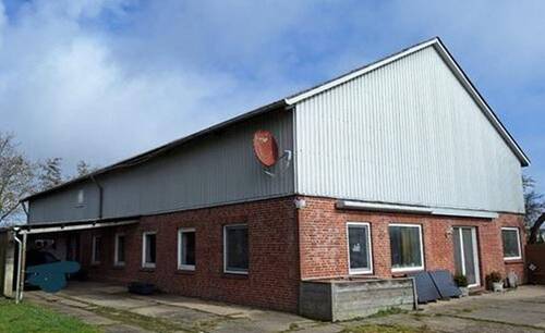 Wohneinheit 2 - 9 Zimmer Mehrfamilienhaus, Wohnhaus in Tating