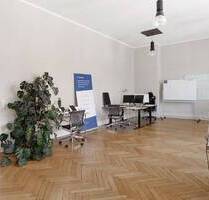 Stilvolles Altbau-Loft in München-Schwabing: 4-6 Plätze, ruhiger Büroraum