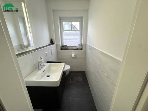 EG - WC - 