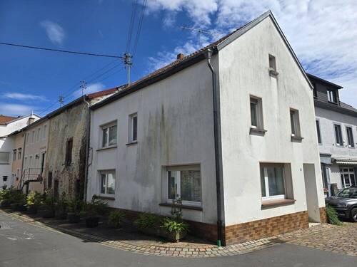 Wohnhaus mit Scheune - Historisches Einfamilienhaus mit Scheune im Herzen von Dudeldorf - viel Potenzial zur Verwirklichung