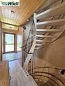 Flur und Treppenhaus - 
