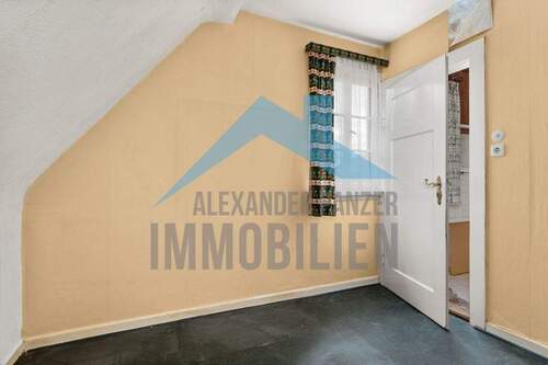 Dachgeschoss - Zimmer hinter Badezimmer - 
