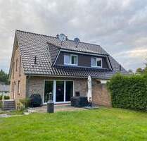 Toplage! Gepflegte Doppelhaushälfte ab 01.04. in Eißendorf! - Hamburg-Eißendorf