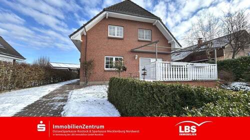 Titelbild 2 Winter - 5 Zimmer Einfamilienhaus in Retschow