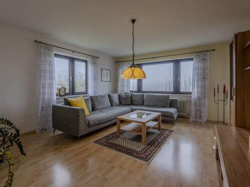 Wohnzimmer im 1. OG - 