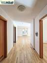 2. Foto Eingangsbereich/ Flur - Etagenwohnung mit 91,90 m² in Pfullingen zum Kaufen