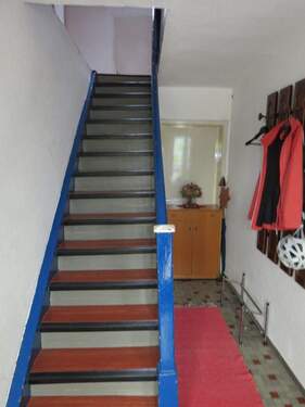 Rosenberg Eingang Treppe DG - 