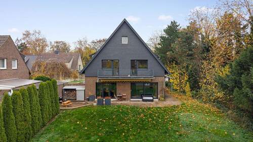 Rückansicht - 7 Zimmer Einfamilienhaus zum Kaufen in Grevenbroich