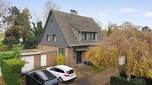 Außenansicht - 7 Zimmer Einfamilienhaus in Grevenbroich