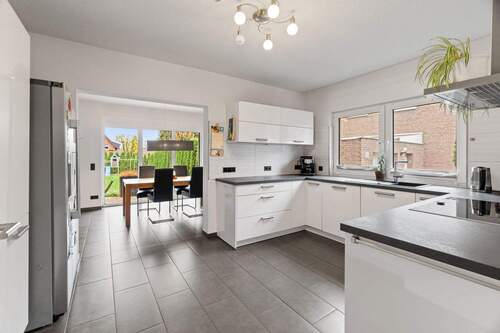 Küche - Einfamilienhaus mit 174,00 m&sup2; in Grevenbroich zum Kaufen