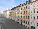 Harmonisches Straßenbild – geprägt von stilvollen Altbauten - 4 Zimmer Etagenwohnung zum Kaufen in Leipzig