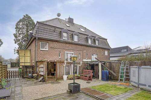 Rückansicht auf die Immobilie - 3 Zimmer Doppelhaushälfte zum Kaufen in Goch