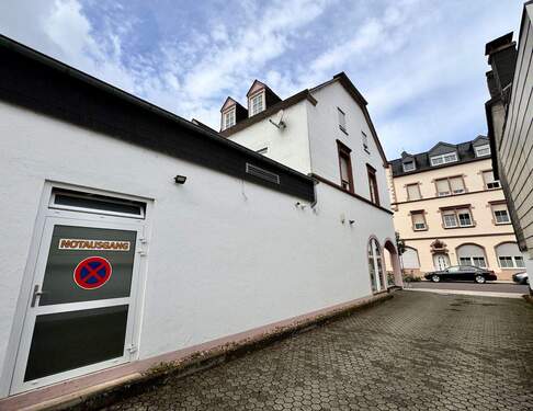 Zufahrt - Gewerbeobjekt (Büro, Produktion, Verkauf) in Konz zum Kaufen