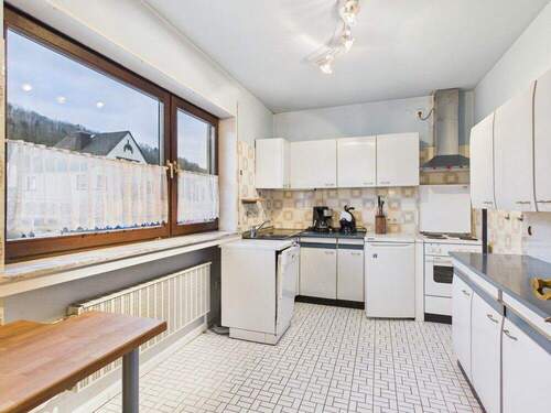 Küche - 7 Zimmer Einfamilienhaus in Mettendorf