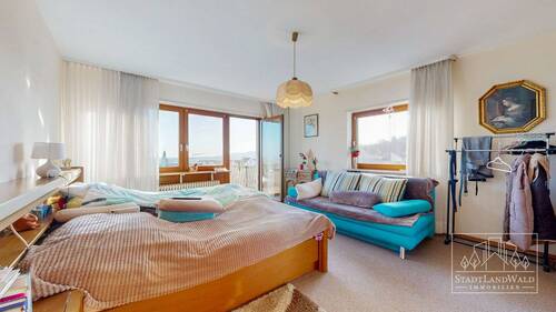 OG - Schlafzimmer mit Balkon - 