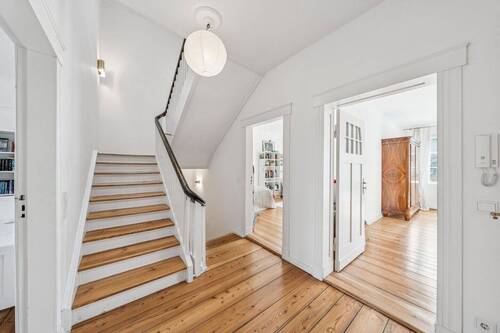 Treppe zun Dachgeschoss - 