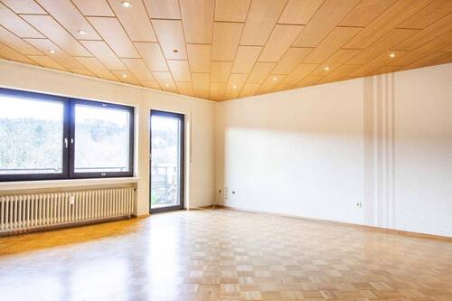Der großzügige Wohnbereich - Wohnen wo andere Urlaub machen - Großzügige 4,5-Zimmer-ETW