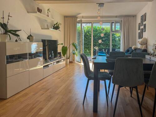 Wohnzimmer - 2 Zimmer Etagenwohnung zum Kaufen in Burghausen