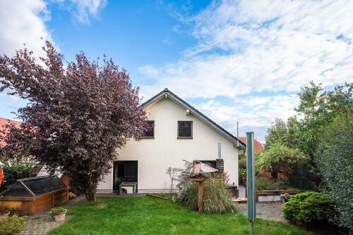 Gartenansicht - 5 Zimmer Mehrfamilienhaus, Wohnhaus in Schkölen