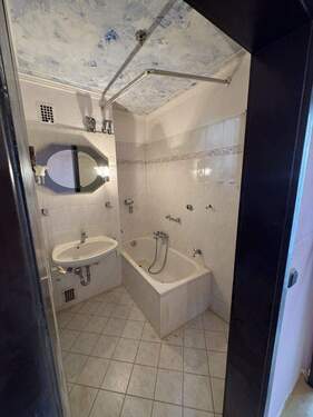 Badezimmer (Ist-Zustand) - 