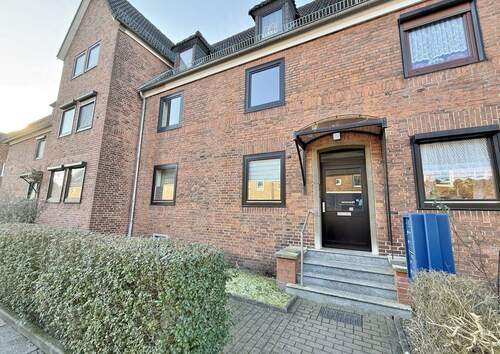 Hauseingang - 3 Zimmer Etagenwohnung in Bremen