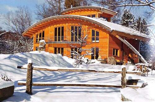 Außenansicht Winter - 6 Zimmer Einfamilienhaus in Inning am Ammersee
