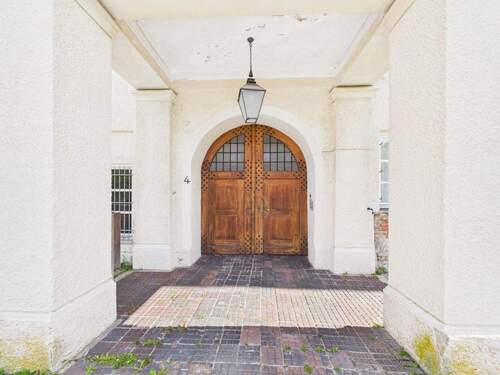 Eingangspforte - 9 Zimmer Büro in Ebersberg