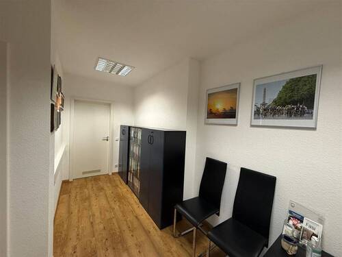 Wartebreich - Büro mit 51,80 m&sup2; in Bernau bei Berlin zur Miete