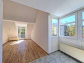Blick Küche zu WZ - 4 Zimmer Etagenwohnung in Sebnitz