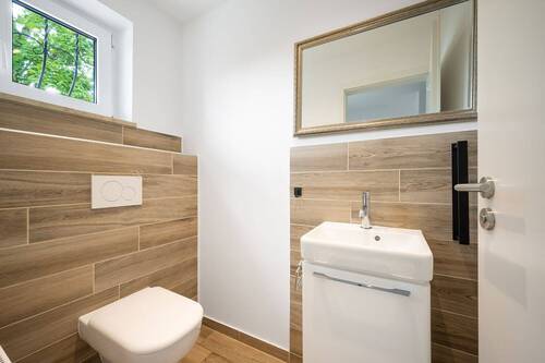 WC - 
