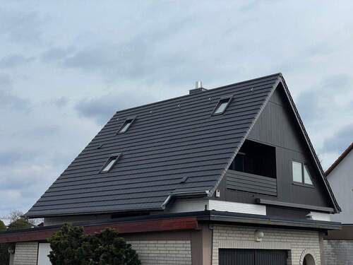 Dachneueindeckung - 9 Zimmer Mehrfamilienhaus, Wohnhaus zum Kaufen in Berlin