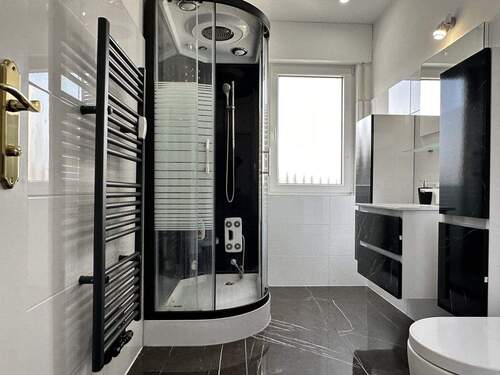 Duschbad - Etagenwohnung mit 89,60 m&sup2; in Detmold zum Kaufen