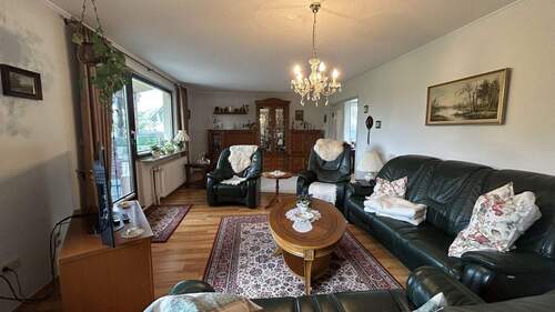 Wohnzimmer möbliert - 