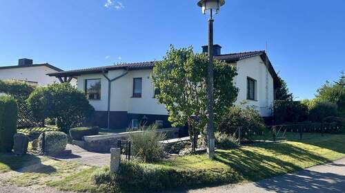 Außenansicht - 5 Zimmer Einfamilienhaus zum Kaufen in Dettmannsdorf