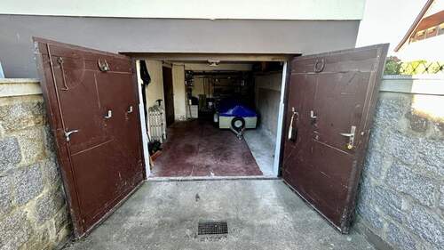 Garage - 
