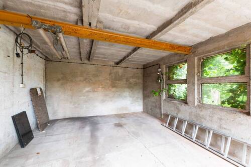 Garage - 