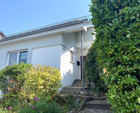 Eingang - 5 Zimmer Einfamilienhaus in Kiedrich