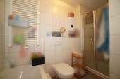 Blick zur Dusche - 