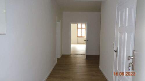 Flur.JPG - 3 Zimmer Etagenwohnung in Naumburg (Saale)
