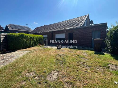 Rückansicht - Sanierungsbedürftiges Einfamilienhaus in ländlicher Lage von MG-Bucholz