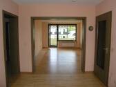 großzügiges Wohn-Esszimmer - 4-Zimmer-Eigentumswohnung mit Balkon und TG-Stellplatz