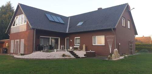 Bild 1 - Großes Einfamilienhaus mit Einliegerwohnung Wohn(t)räume werden wahr