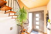 Treppenhaus - 6 Zimmer Einfamilienhaus in Bietigheim-Bissingen