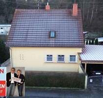 Freistehendes Einfamilienhaus mit Einfahrt zur Garage, Carport, Balkon, Garten, Keller in Ottweiler