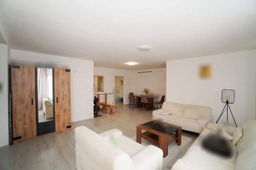 Beispiel Wohn- und Esszimmer - 